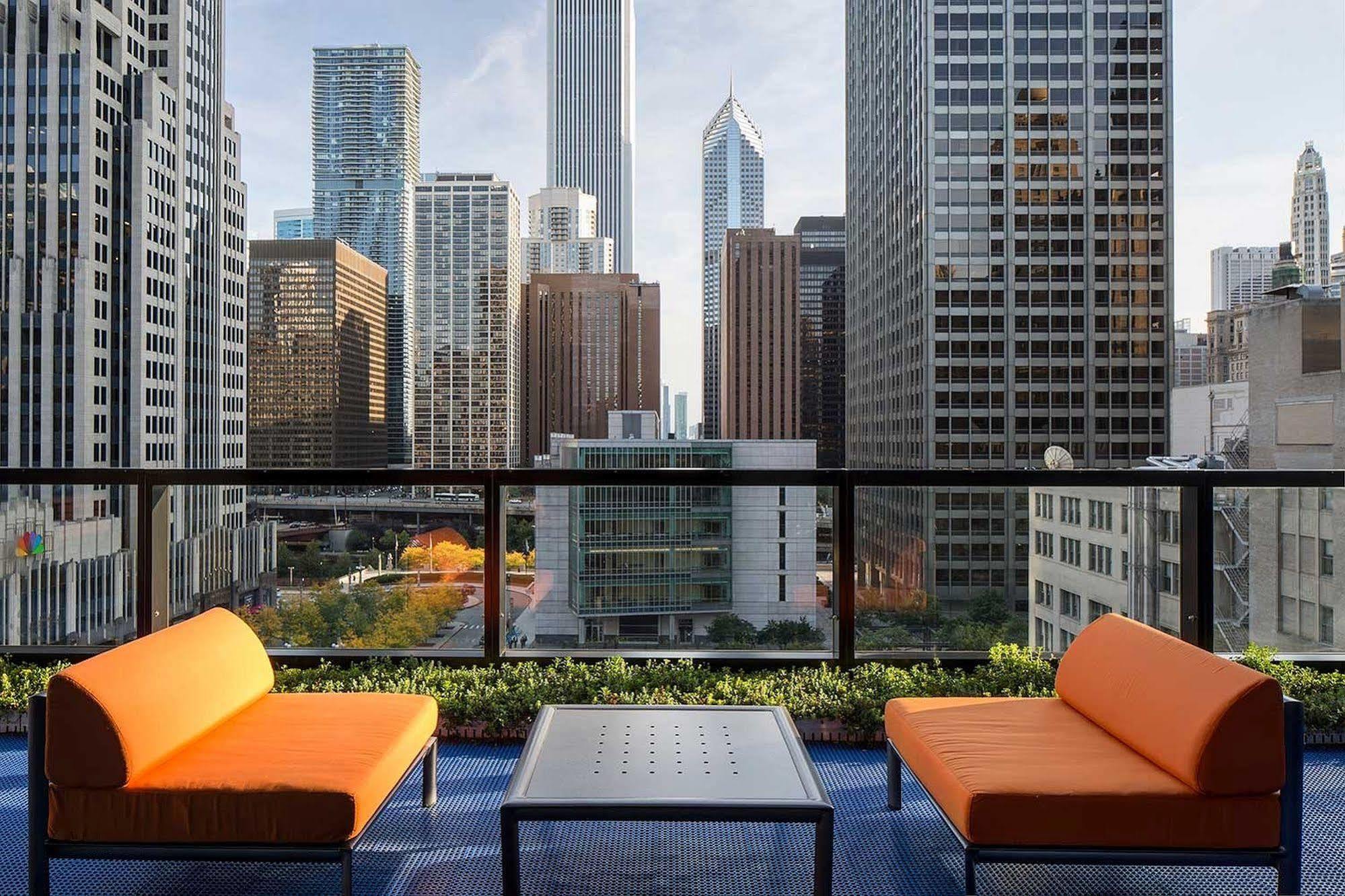 Corporate Suites In The Heart Of Magnificent Mile Chicago Buitenkant foto